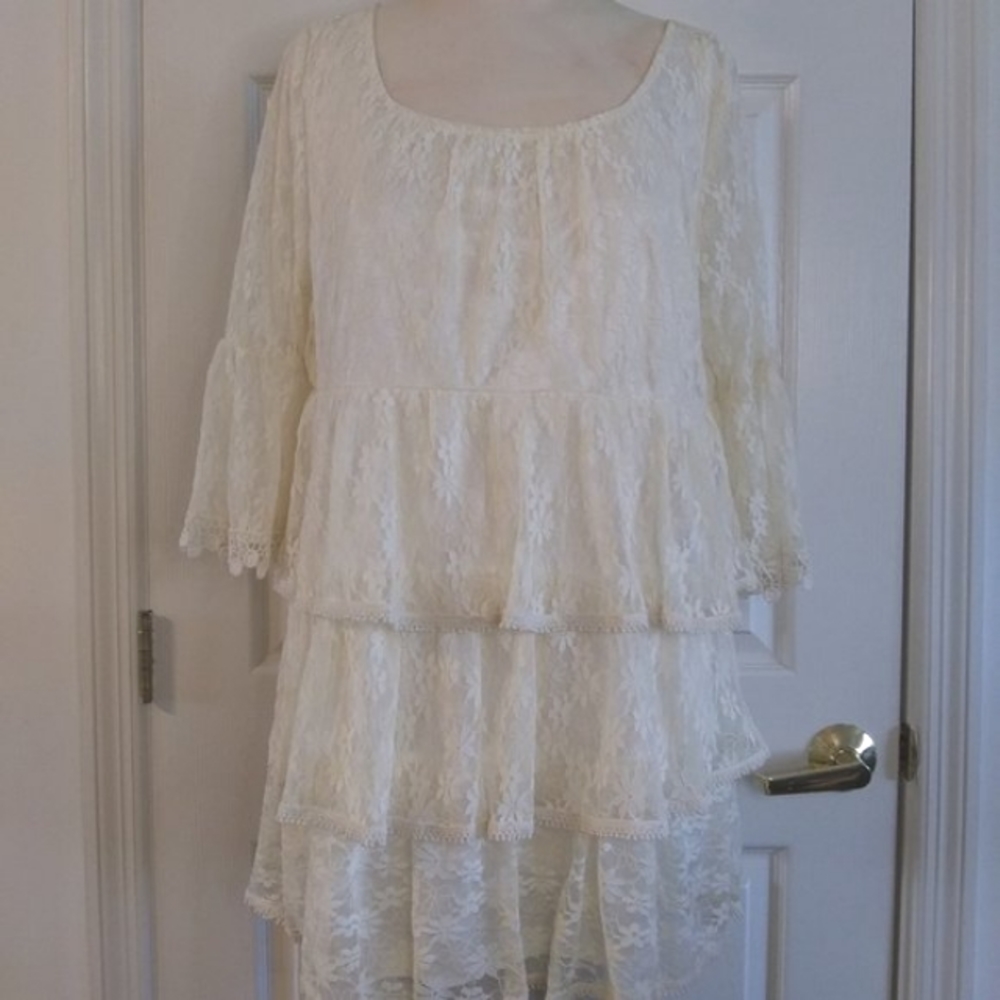 Lady Noiz | Cream Lace 3 Tier Tunic Body Lined 3/4 Length Sleeves | L | New